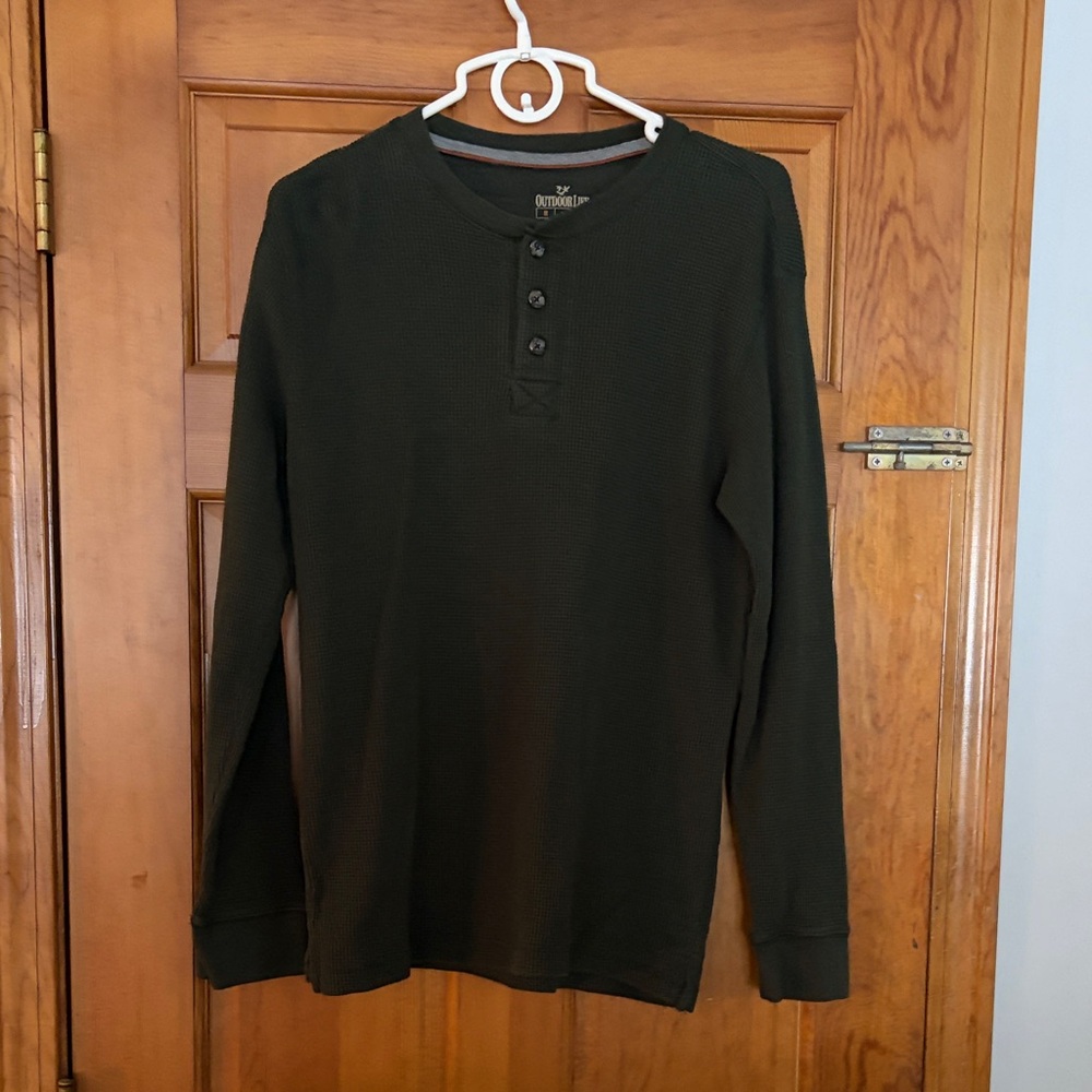 Outdoor life Men's Forest Green Long Sleeve Henley size medium